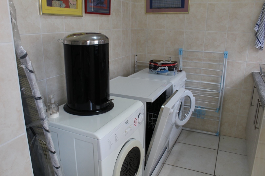  Bedroom Property for Sale in Dana Bay Western Cape
